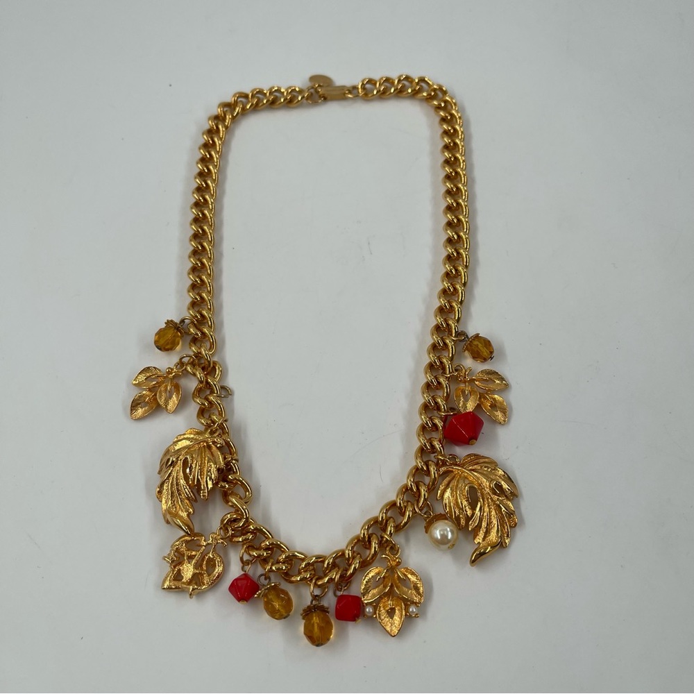 Vintage 70’s Sarah Coventry 18” Gold-Tone Charm Tassel Necklace Signed 96 grams - Picture 2 of 12